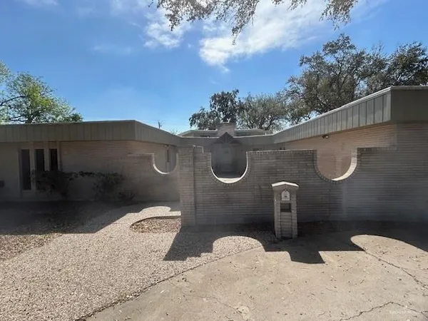 $2,200 | 1416 Grovewood Avenue, Mission, TX 78572