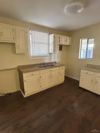 $2,200 | 1416 Grovewood Avenue, Mission, TX 78572