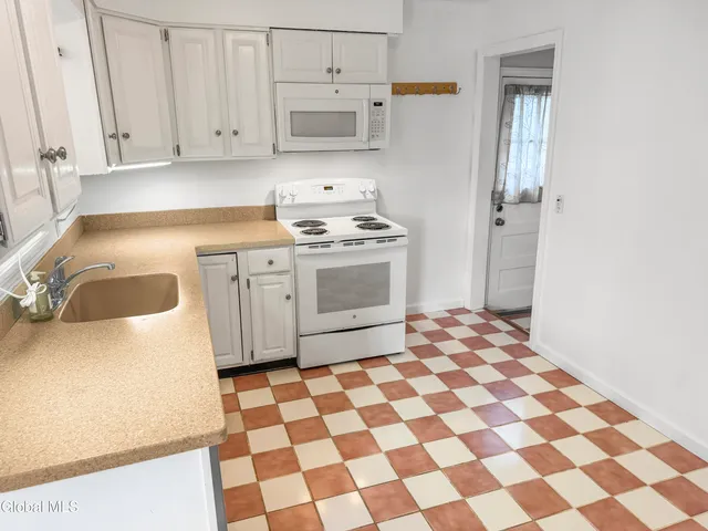 $289,900 | 138 Van Schoick Avenue, Albany, NY 12209