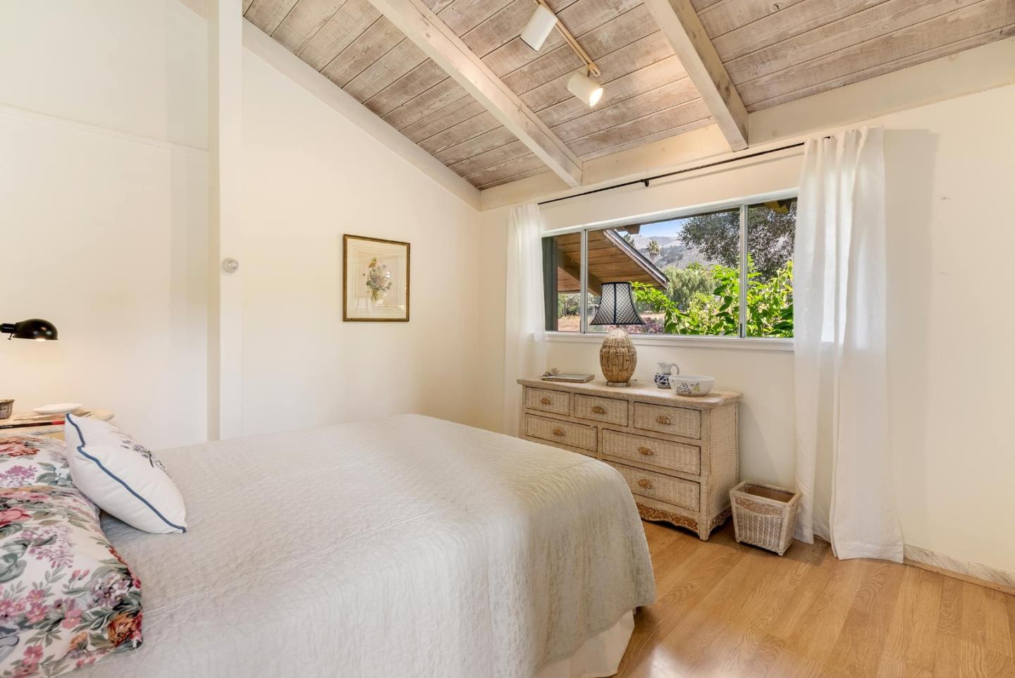 37 Poppy Road Carmel Valley, CA 93924 - Photo 16 of 50 Gallery Image 16