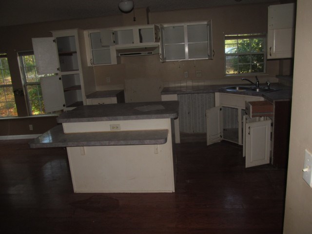 170 Hamlin Road Jackson, GA 30233 - Photo 3 of 6 a utility room with dryer and washer