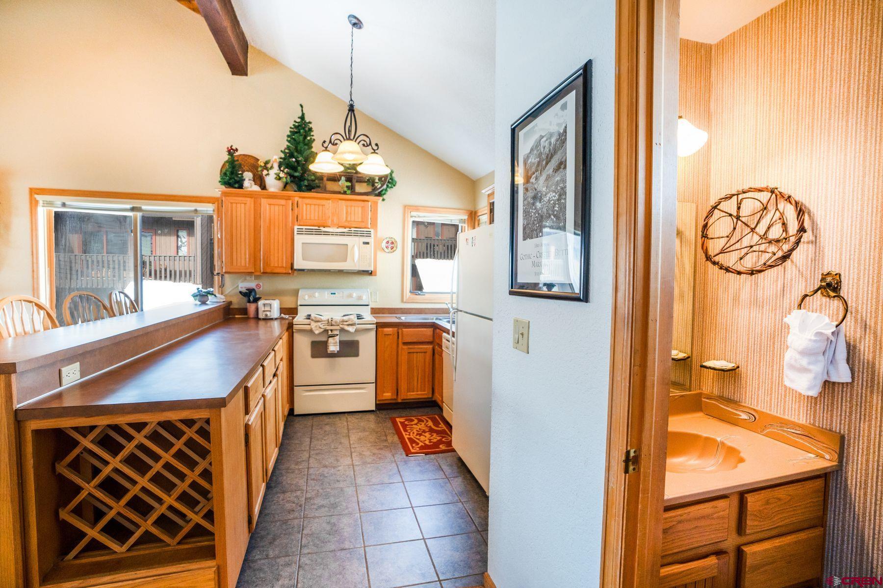 21 Castle Road, Unit 7 Crested Butte, CO 81225 - Photo 10 of 33 Gallery Image 10