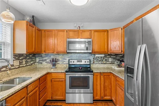 $349,900 | 6892 Ironwood Circle, Greensboro, NC 27410