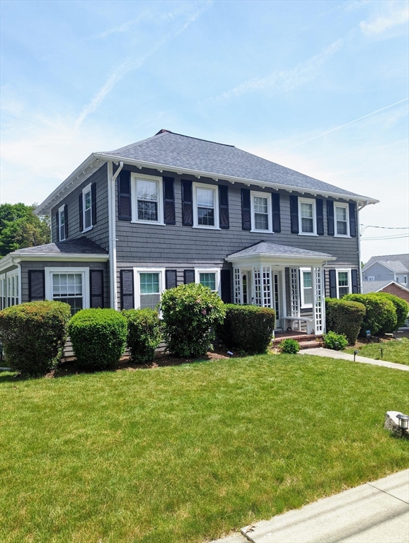 83 Saunders Road Norwood, MA 02062 - Photo 2 of 24