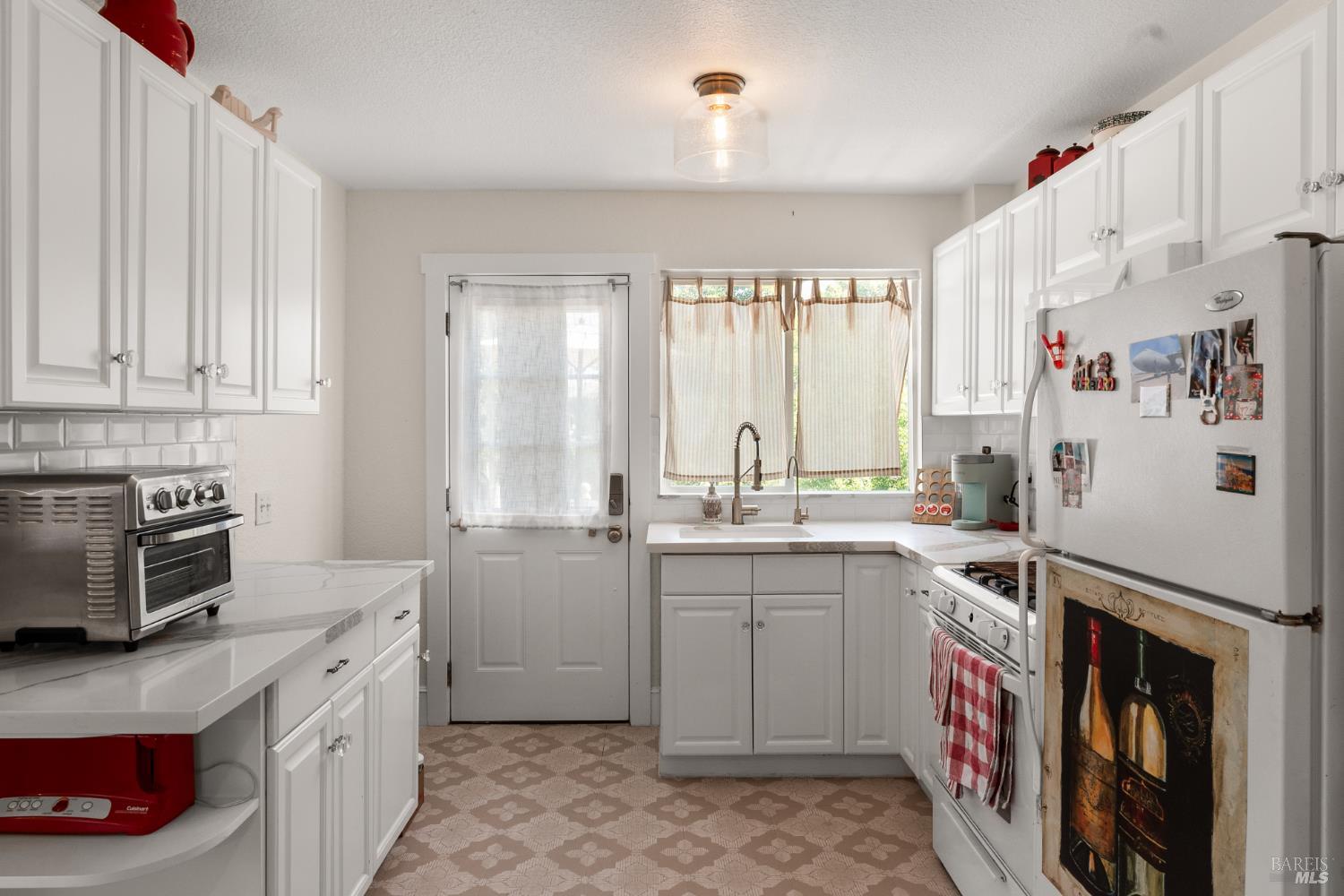 1400 Seminary Street Napa, CA 94559 - Photo 7 of 14