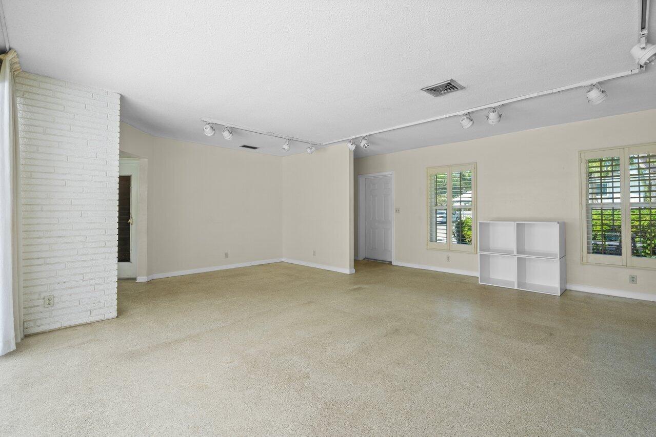 1174 Southwest 5th Street Boca Raton, FL 33486 - Photo 5 of 29 007-1174Southwest5thStreet-BocaRaton-FL-