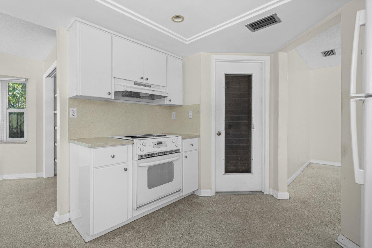 1174 Southwest 5th Street Boca Raton, FL 33486 - Photo 7 of 29 009-1174Southwest5thStreet-BocaRaton-FL-