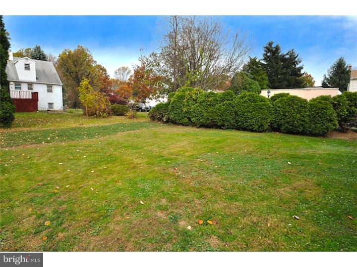 826 North Cedar Road Rydal, PA 19046 - Photo 23 of 25 Exterior Back