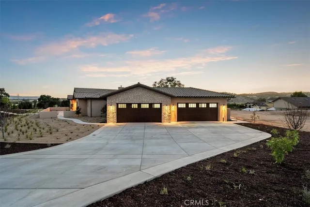 $2,800,000 | 1410 Fire Rock Loop, Templeton, CA 93465