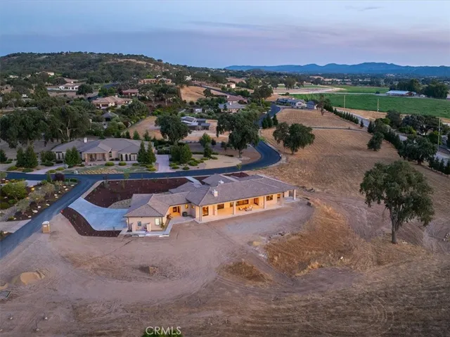 $2,800,000 | 1410 Fire Rock Loop, Templeton, CA 93465