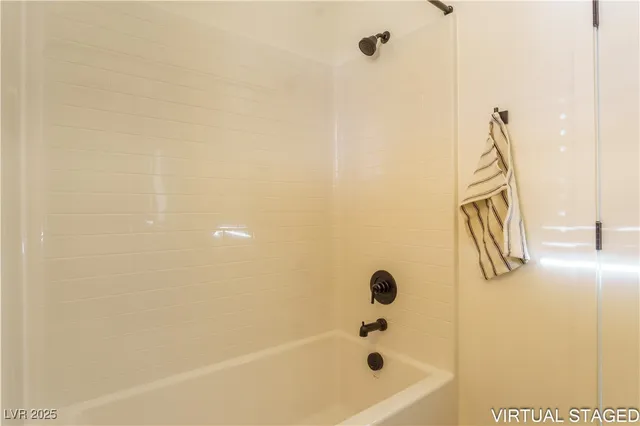 $2,100 | 188 Vanhoy Avenue, Henderson, NV 89011