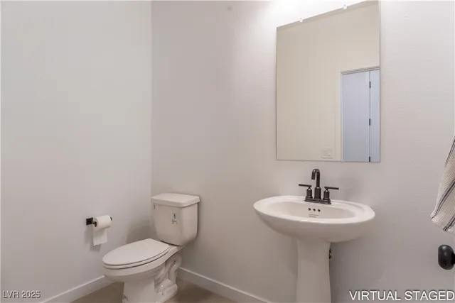 $2,100 | 188 Vanhoy Avenue, Henderson, NV 89011