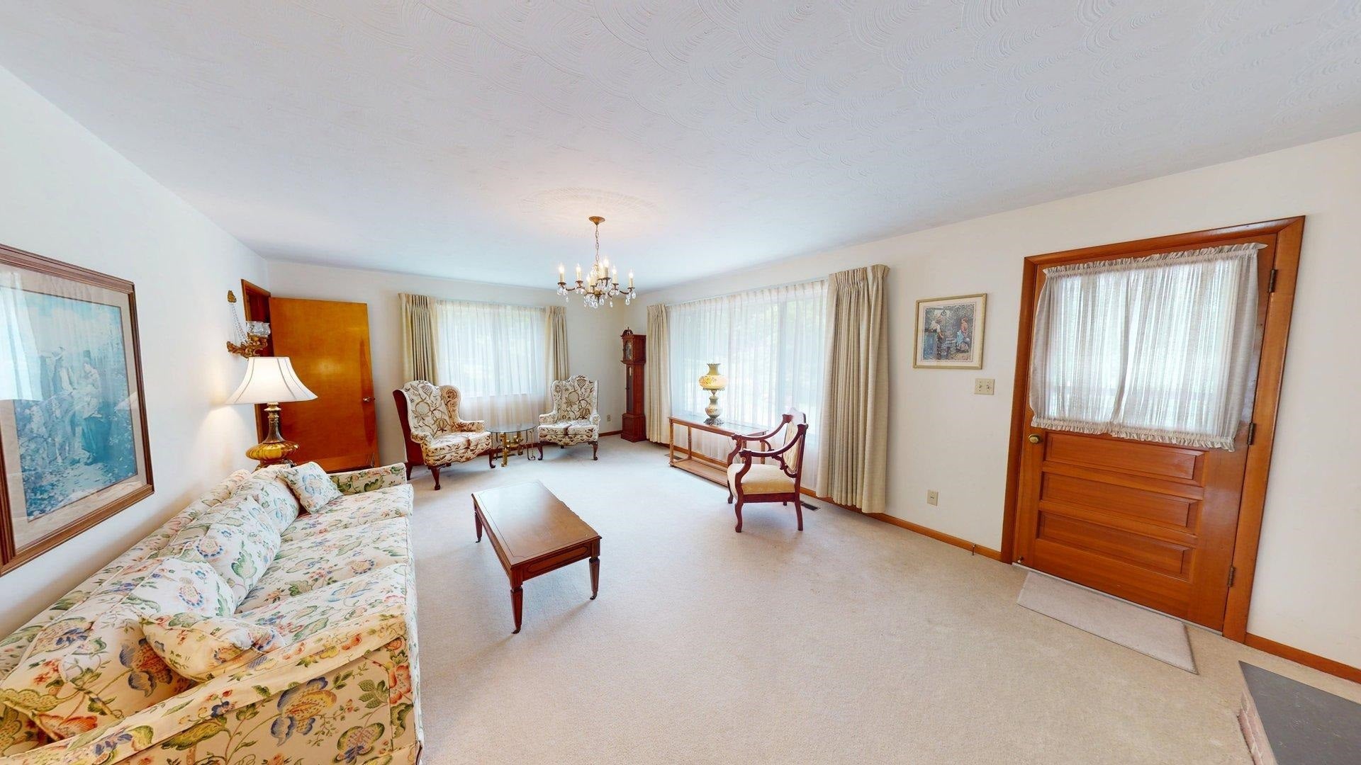 467 East Pea Ridge Road Huntington, WV 25705 - Photo 4 of 24 Gallery Image 4