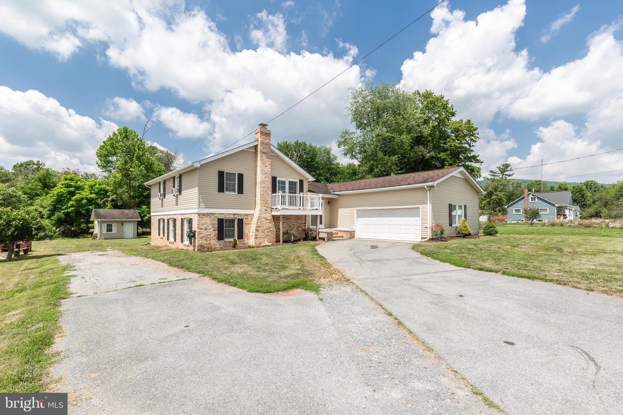 54 East Moser Road Thurmont, MD 21788 - Photo 12 of 49 Lots of parking