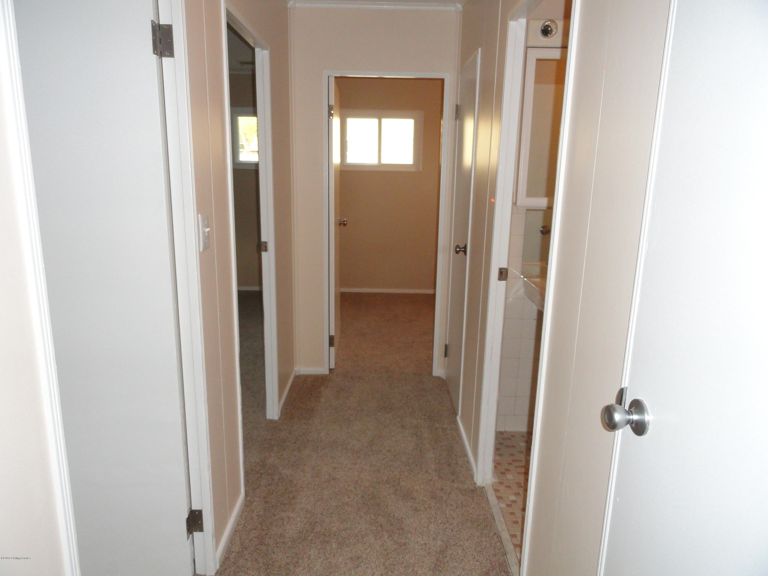 9405 Whipps Mill Road Louisville, KY 40242 - Photo 13 of 22 DSC02834