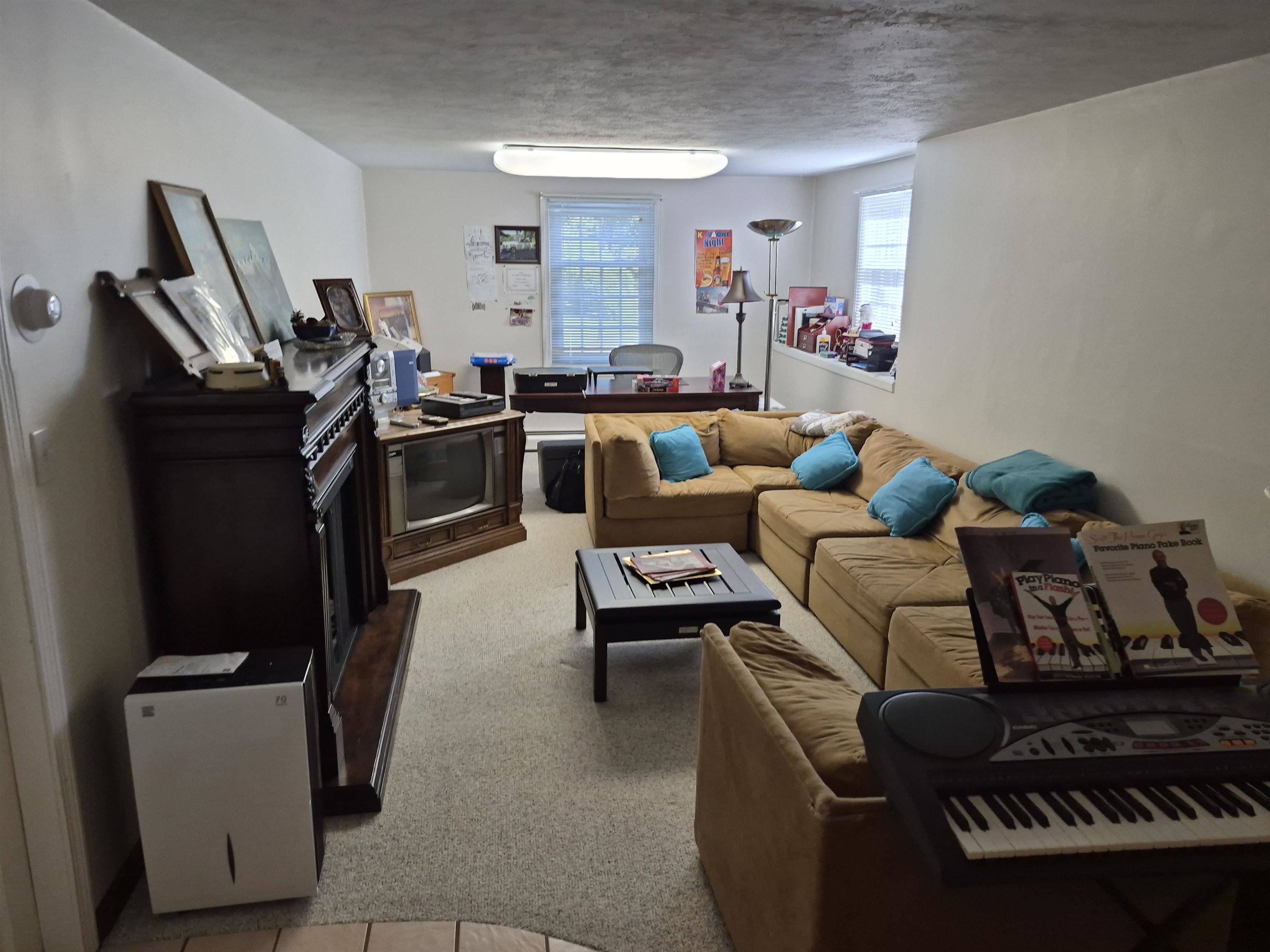 20 Shelburne Road Nashua, NH 03063 - Photo 31 of 41