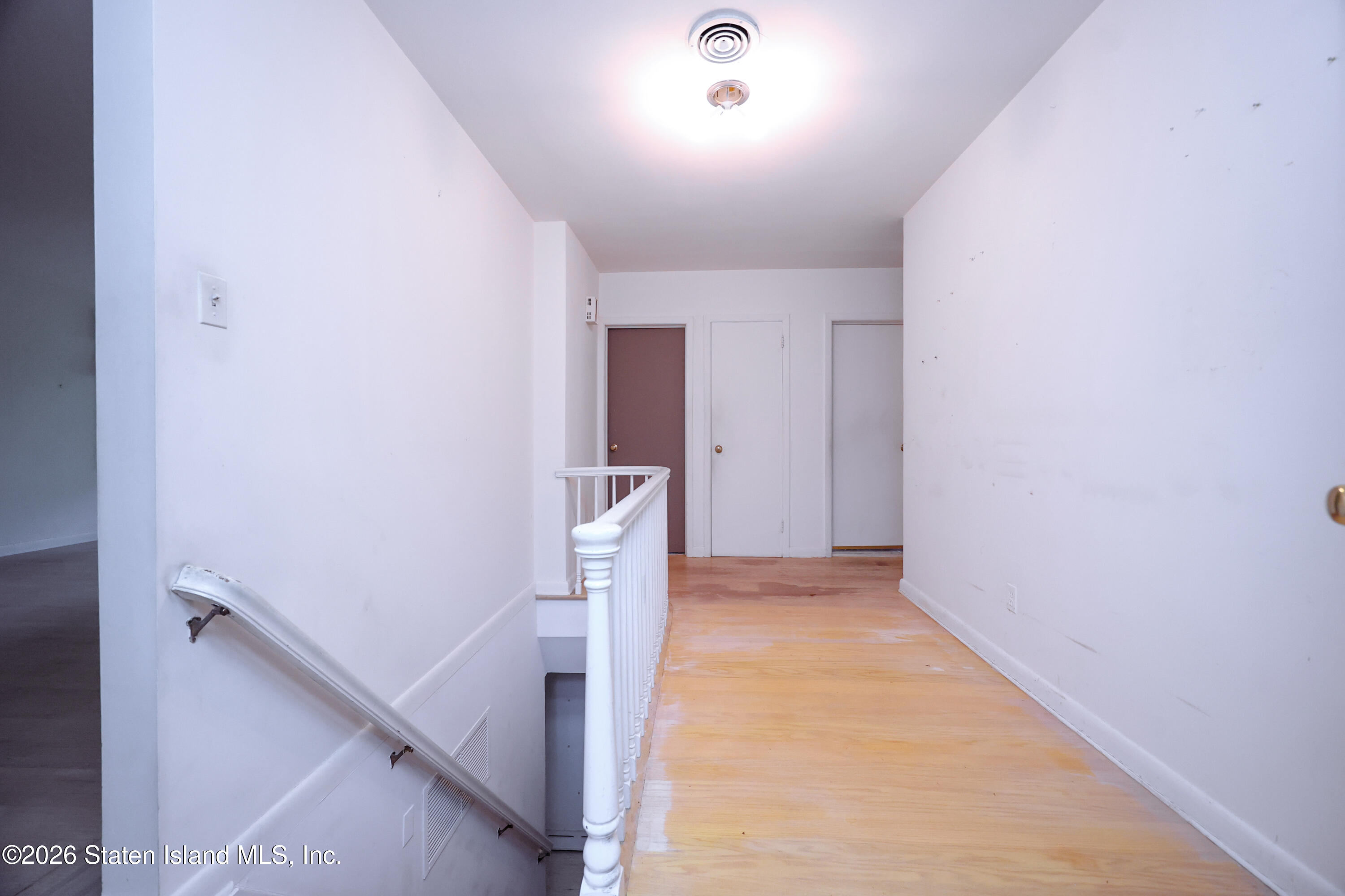 260 Douglas Road Staten Island, NY 10304 - Photo 4 of 16 IMG_4495