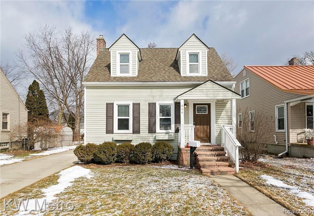 866 Columbia Road Berkley, MI 48072 - Photo 1 of 33 Columbia-1.jpg