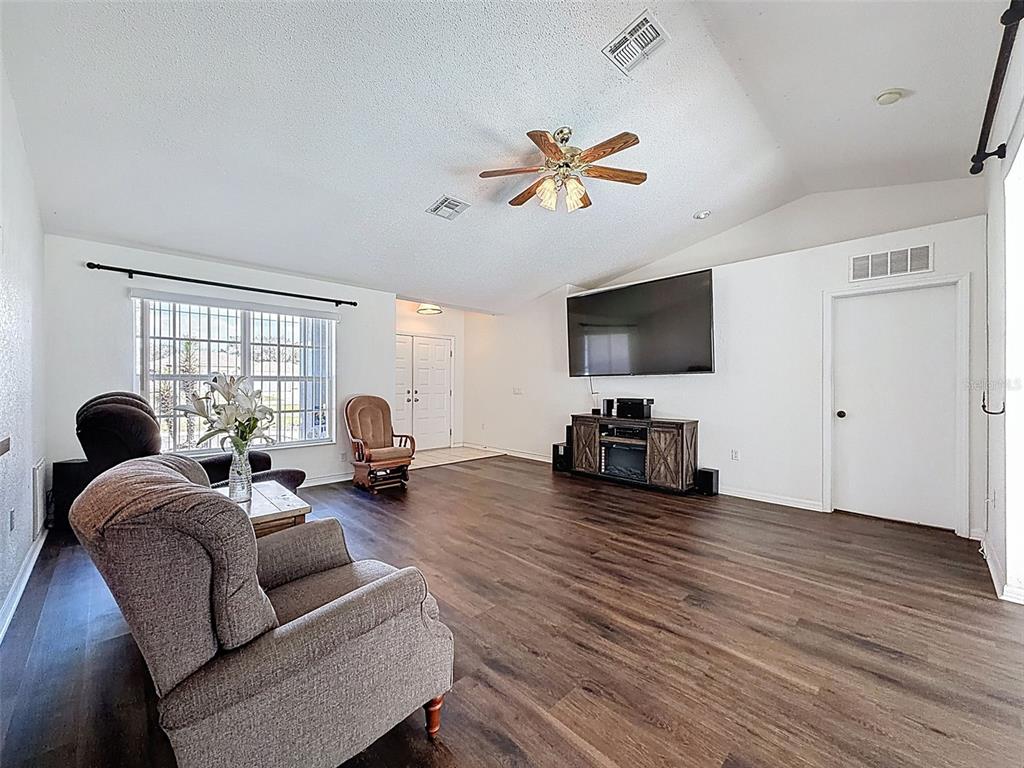 7221 Nightwalker Road Weeki Wachee, FL 34613 - Photo 7 of 50