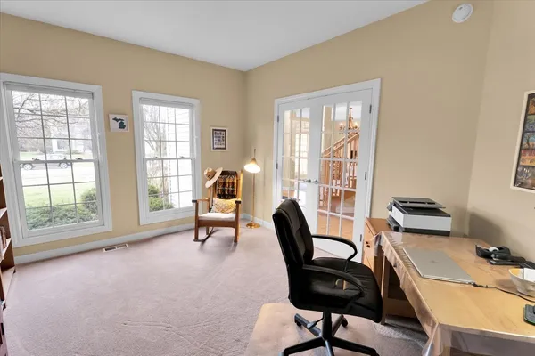 $635,000 | 415 Mallard Point Drive, North Aurora, IL 60542