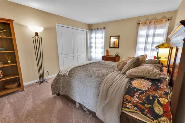 $635,000 | 415 Mallard Point Drive, North Aurora, IL 60542
