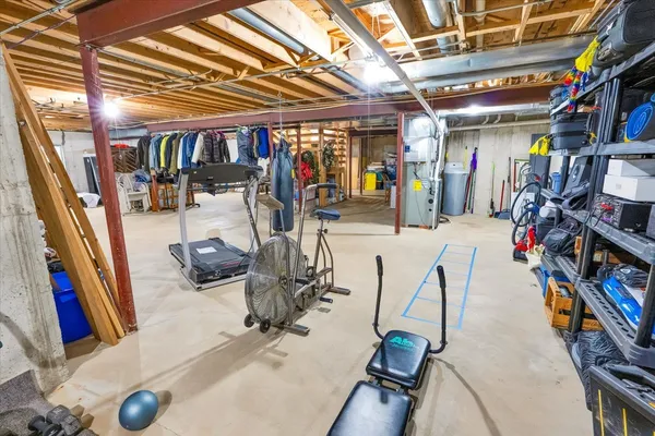 $635,000 | 415 Mallard Point Drive, North Aurora, IL 60542