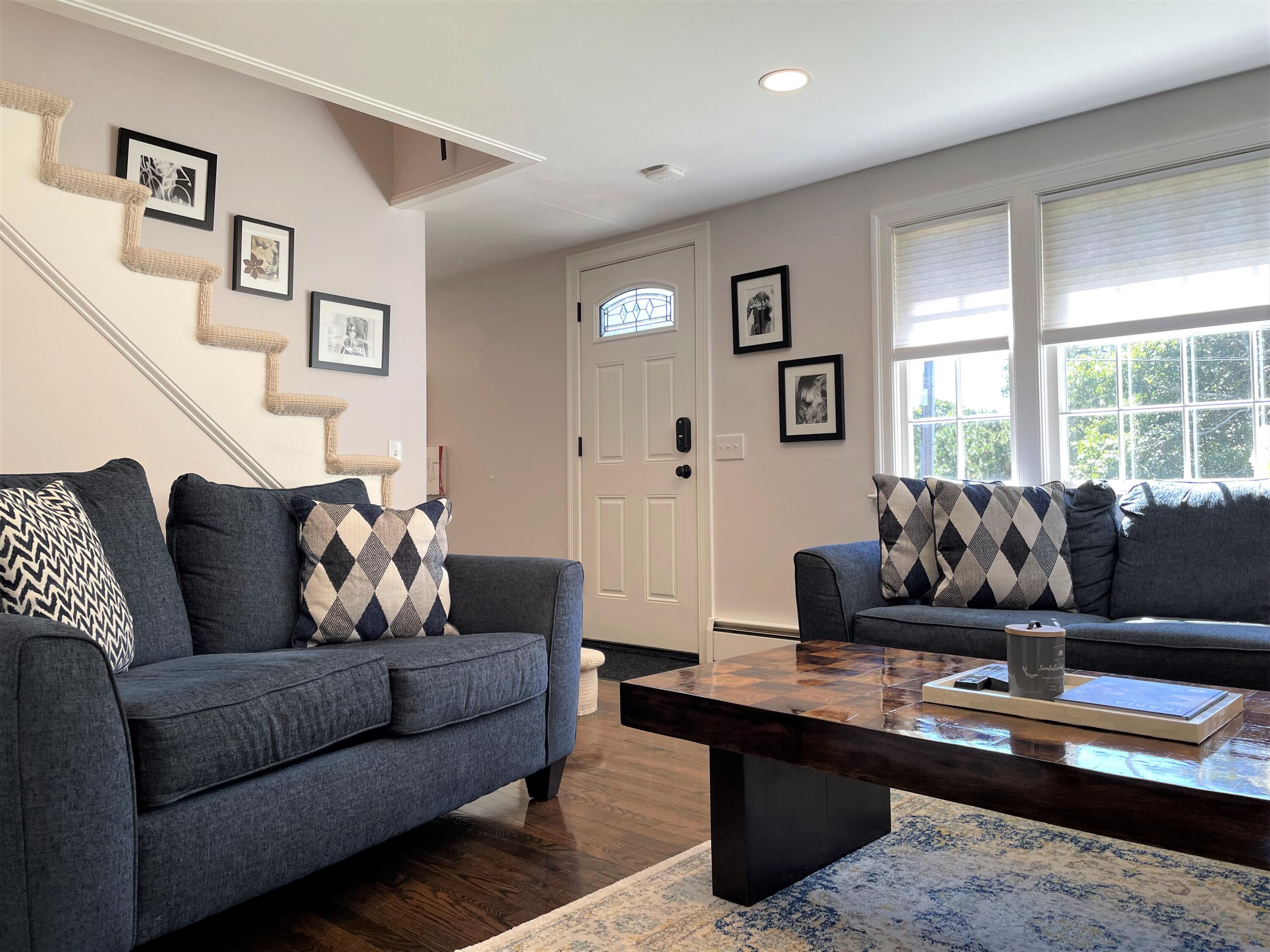 696 Queen Anne Road Harwich, MA 02645 - Photo 5 of 47 IMG_3173