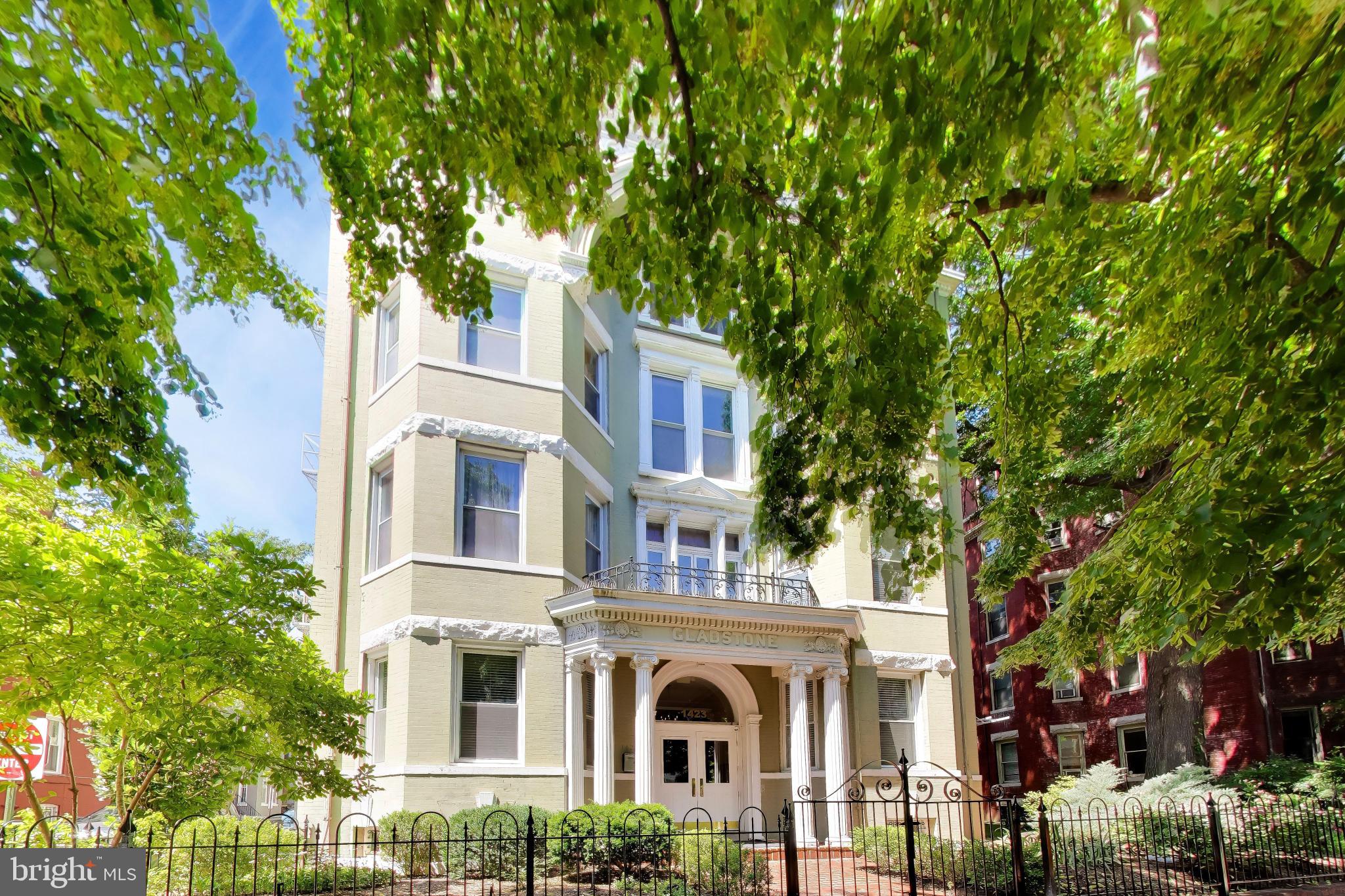 1423 R Street Northwest, Unit 300 Washington, DC 20009 - Photo 3 of 25