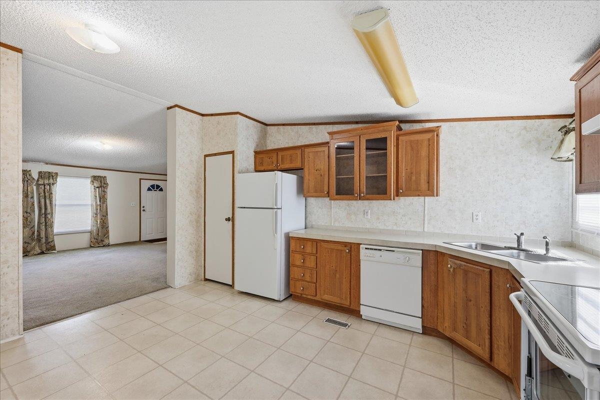 385 West Davis Loop Vidor, TX 77662 - Photo 13 of 28