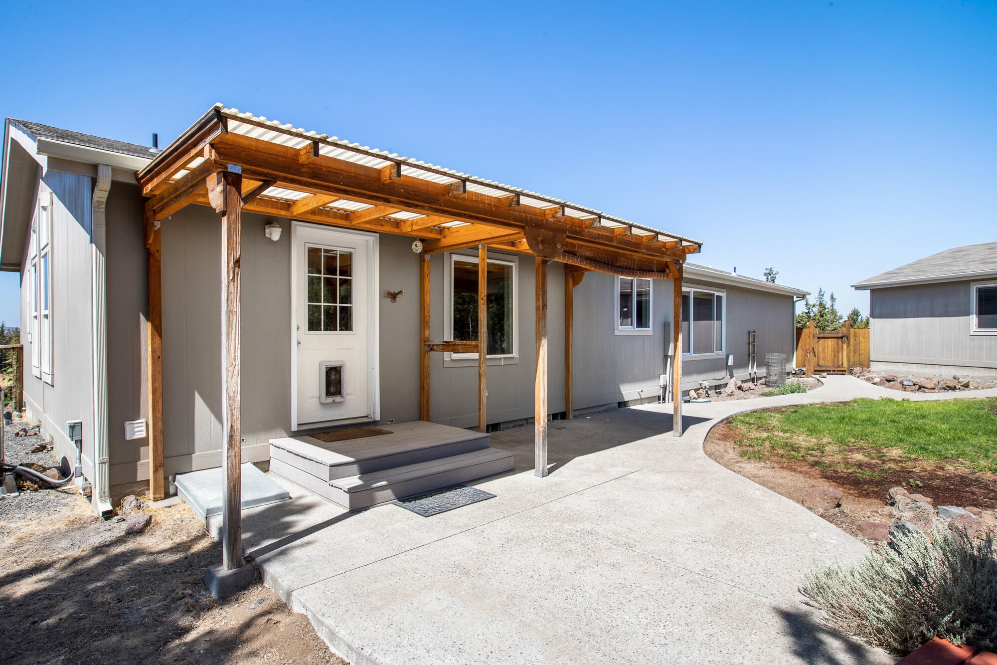 4672 Southeast Adobe Road Prineville, OR 97754 - Photo 23 of 32 #20 Back