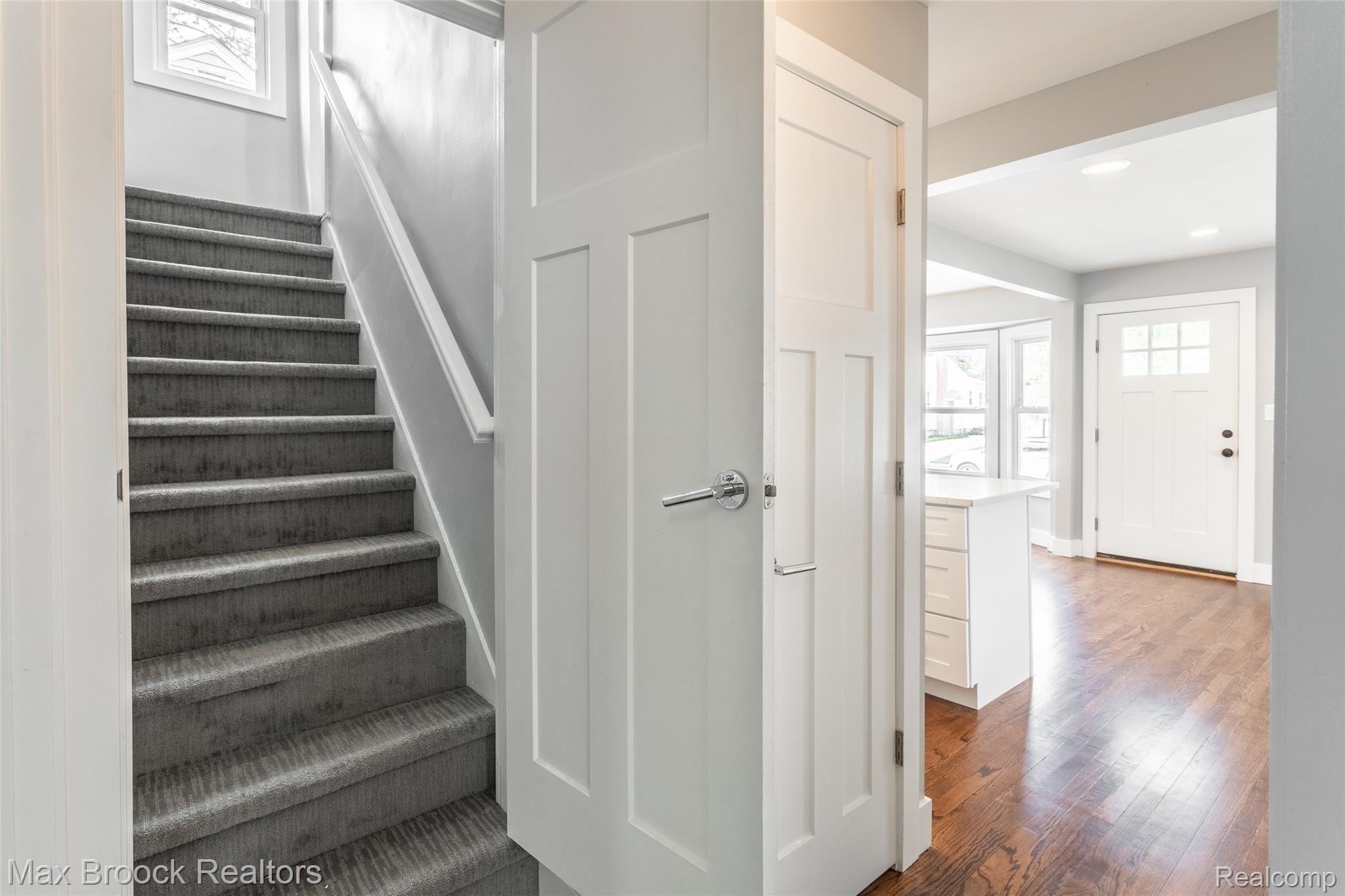 971 Princeton Road Berkley, MI 48072 - Photo 10 of 14 244A3997-HDR.jpg