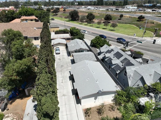 $1,299,900 | 500 East 15th Street, Santa Ana, CA 92701