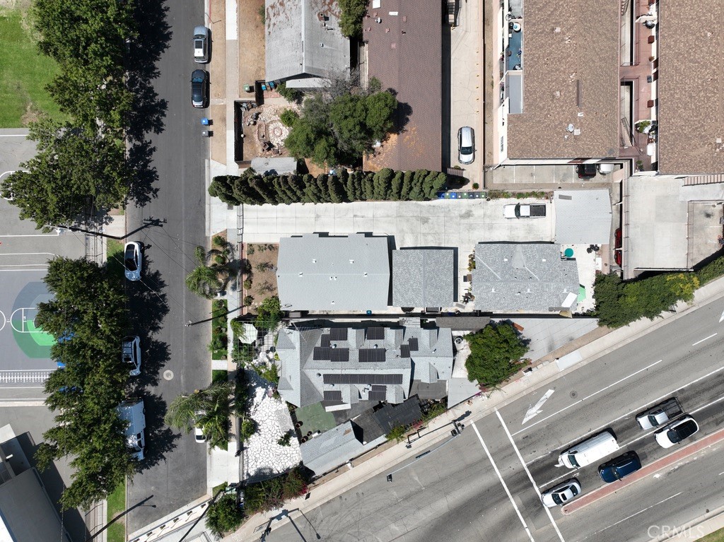 500 East 15th Street Santa Ana, CA 92701 - Photo 3 of 8 an aerial view of a city with lots of residential buildings