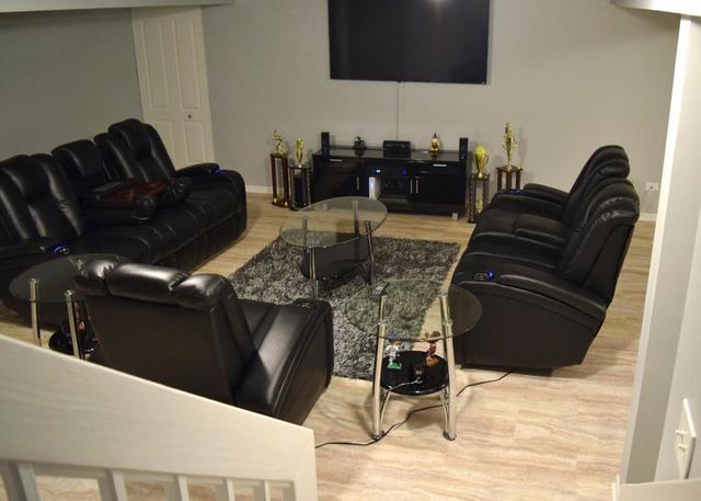 1905 West Golf Road, Unit 1A Mount Prospect, IL 60056 - Photo 22 of 24 a living room with furniture