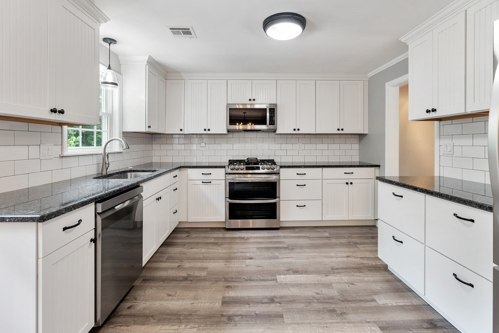 171 David Road Franklin, MA 02038 - Photo 2 of 37 Gallery Image 2
