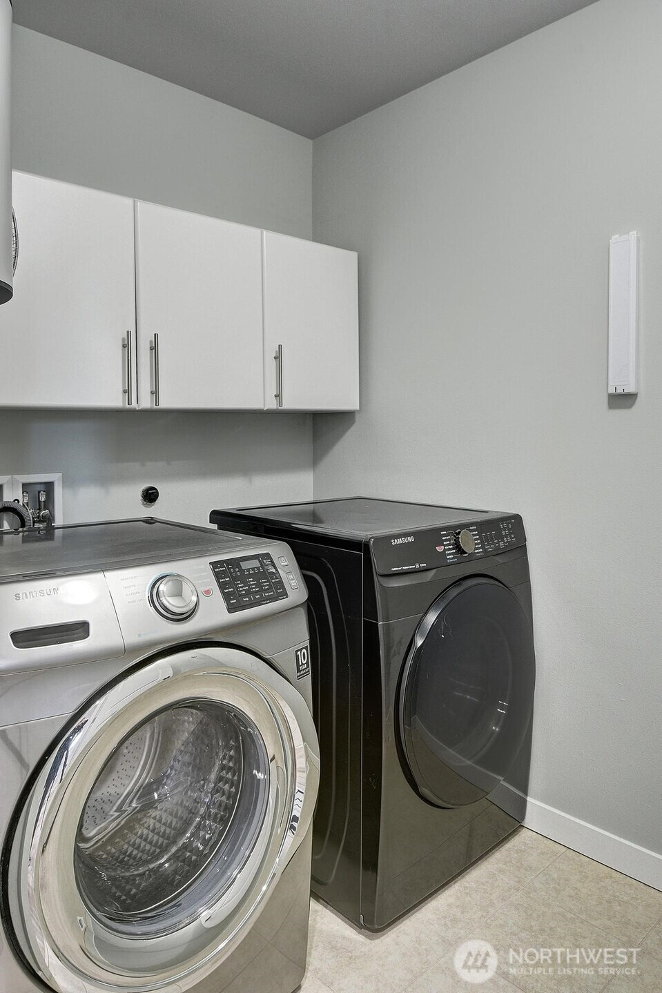 12206 Densmore Avenue North Seattle, WA 98133 - Photo 17 of 23