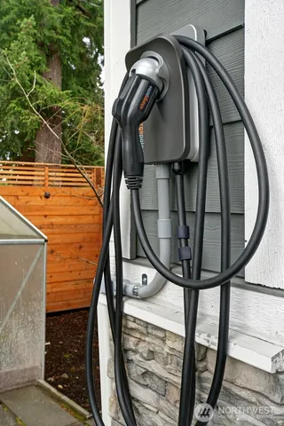 $5,250 | 12206 Densmore Avenue North, Seattle, WA 98133