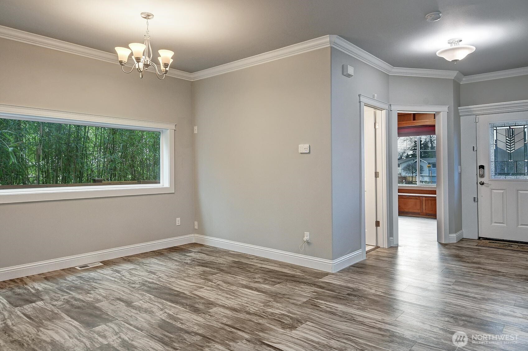 12206 Densmore Avenue North Seattle, WA 98133 - Photo 6 of 23