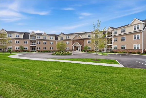 $515,000 | 9 Joseph N Zenga Jr Boulevard, Unit 112, East Greenwich, RI 02818