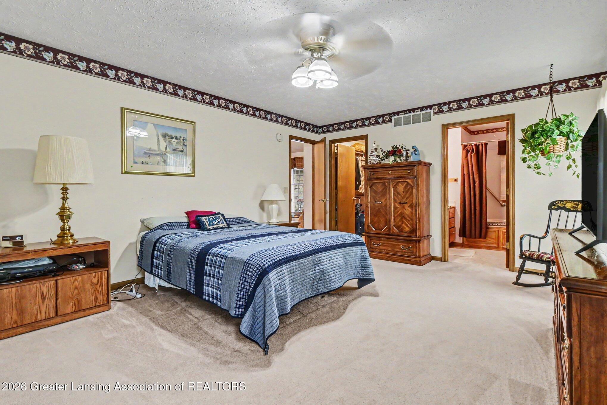 2380 Barnsbury Road East Lansing, MI 48823 - Photo 19 of 30 019_file_3915