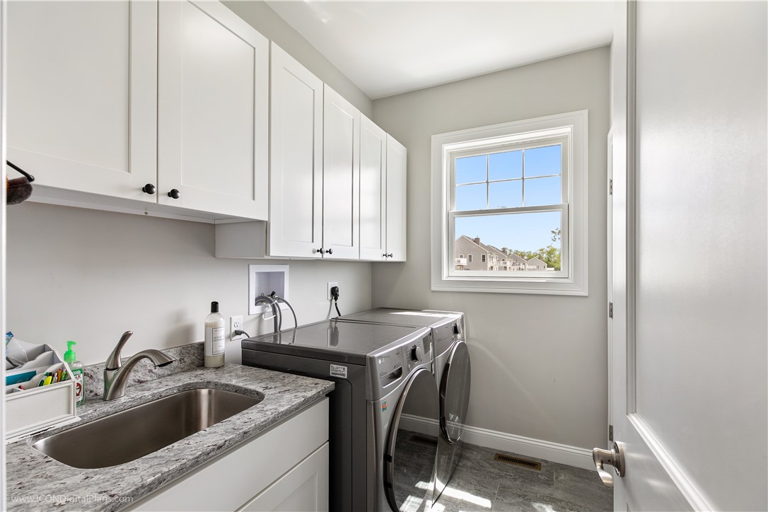 24 Coddington Highway Middletown, RI 02842 - Photo 17 of 30