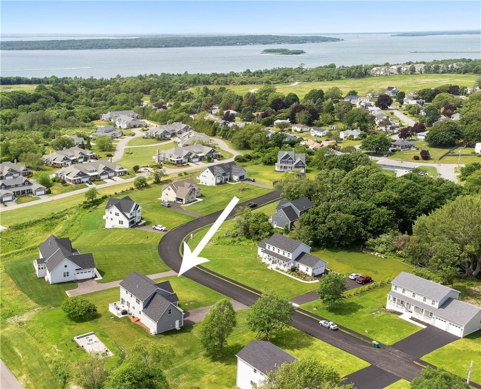 24 Coddington Highway Middletown, RI 02842 - Photo 4 of 30