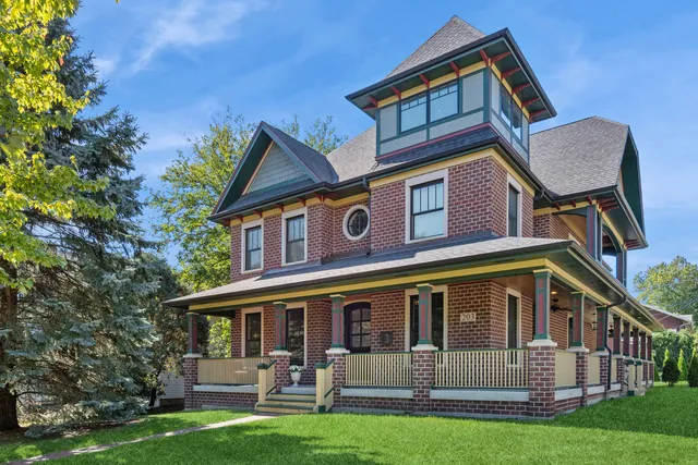 $1,950,000 | 203 South Columbia Street, Naperville, IL 60540