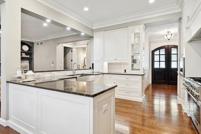 $1,950,000 | 203 South Columbia Street, Naperville, IL 60540