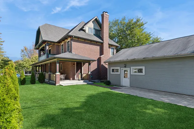$1,950,000 | 203 South Columbia Street, Naperville, IL 60540