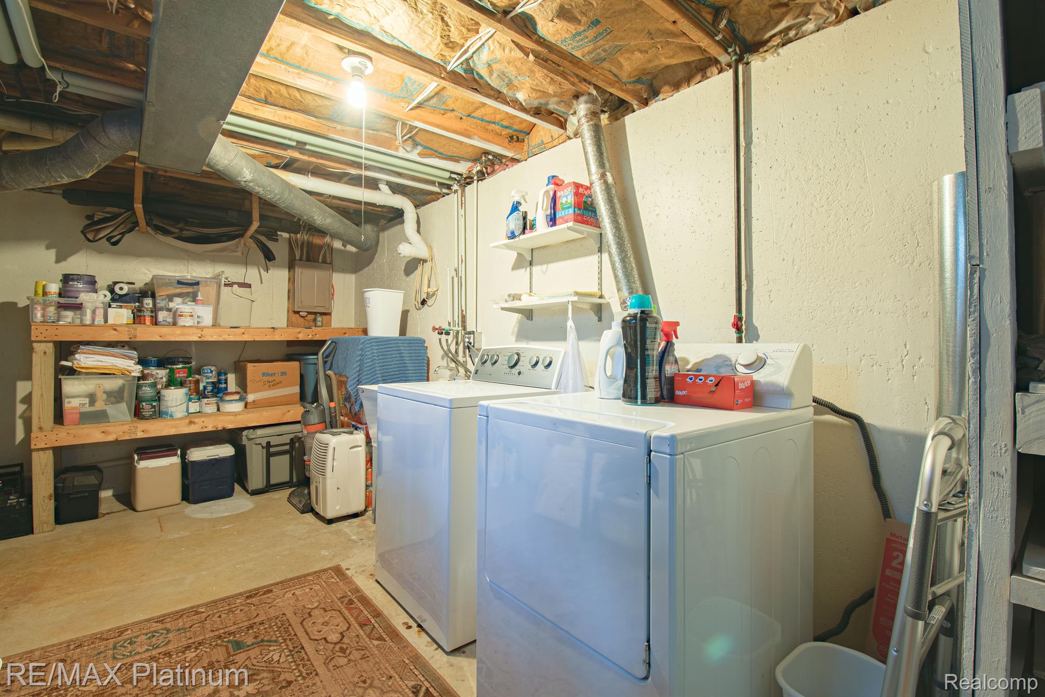11585 Tipsico Lake Road Fenton, MI 48430 - Photo 22 of 32 Laundry Room