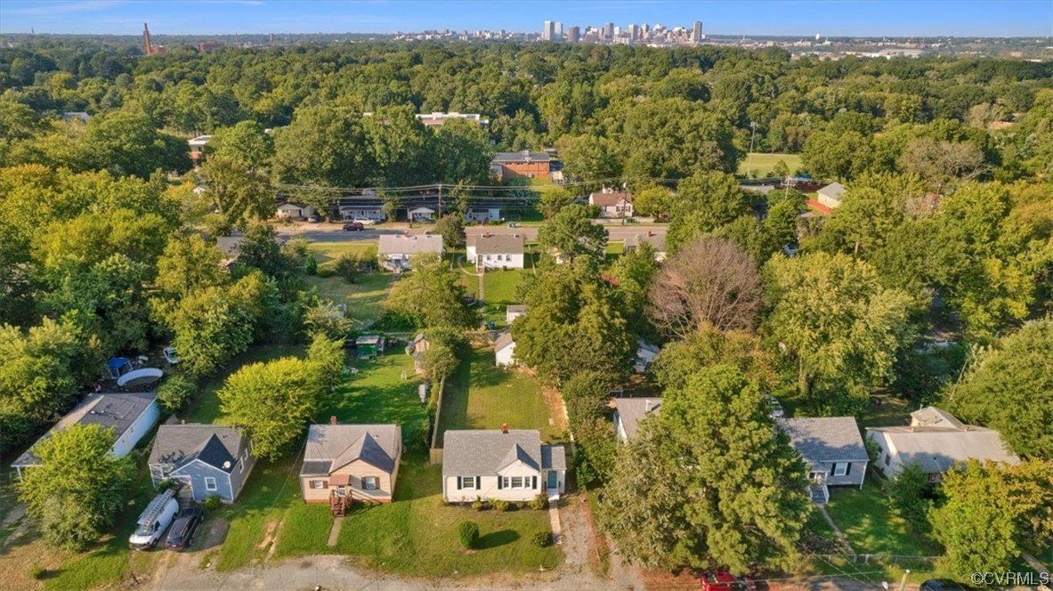 2309 Wright Avenue Richmond, VA 23224 - Photo 29 of 39 an aerial view of residential houses with outdoor space and trees