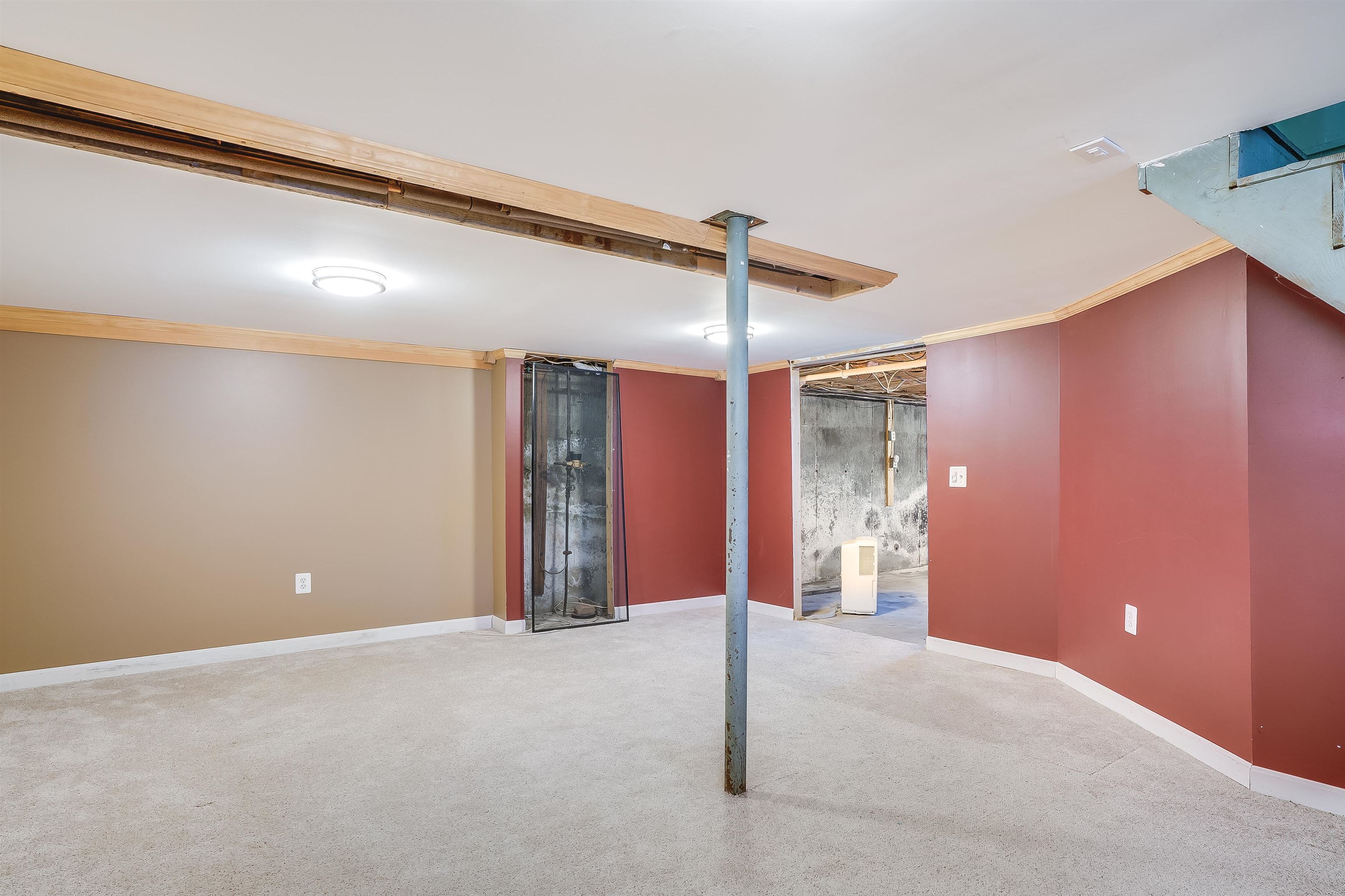 275 South Mammoth Road Manchester, NH 03109 - Photo 28 of 38