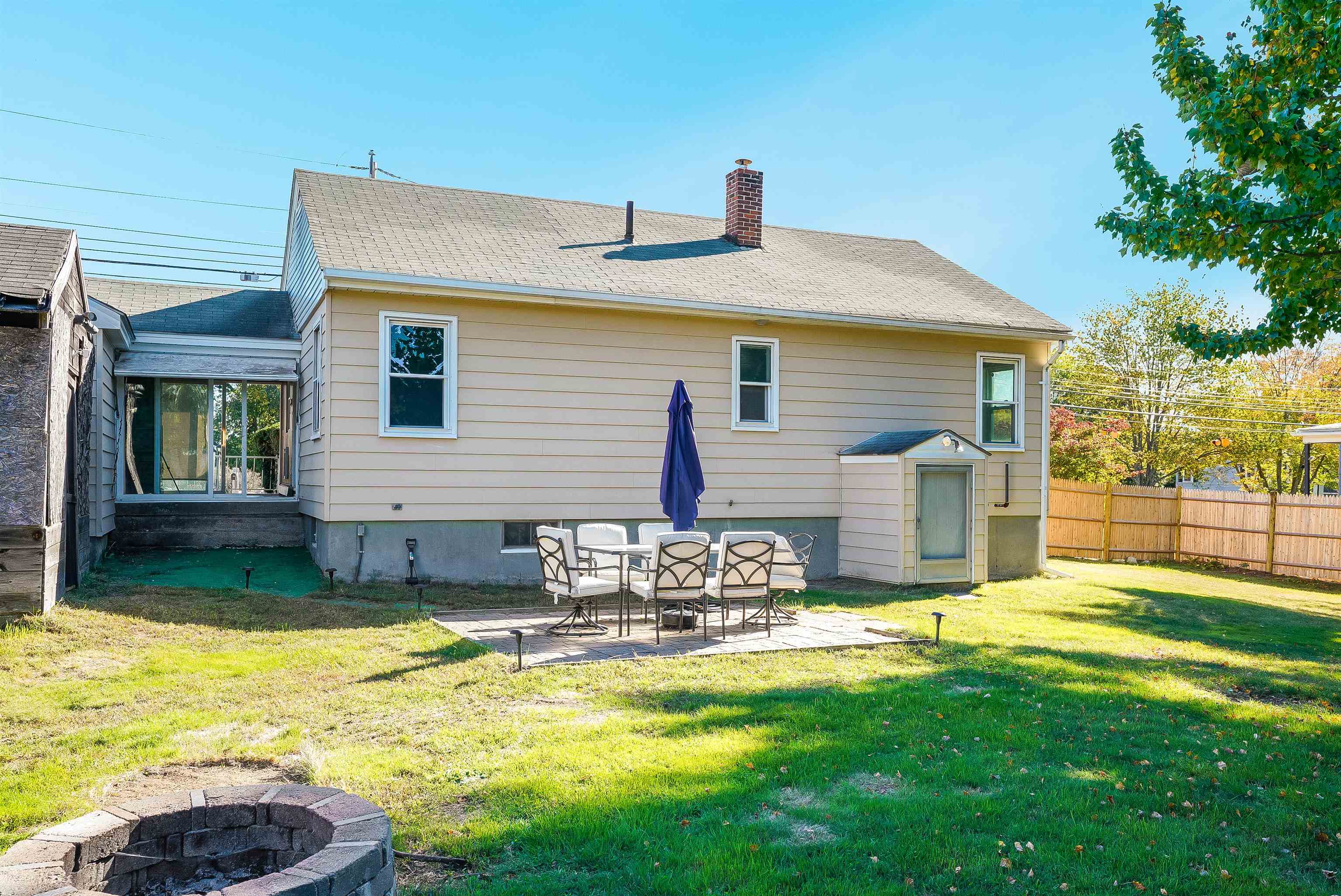 275 South Mammoth Road Manchester, NH 03109 - Photo 4 of 38
