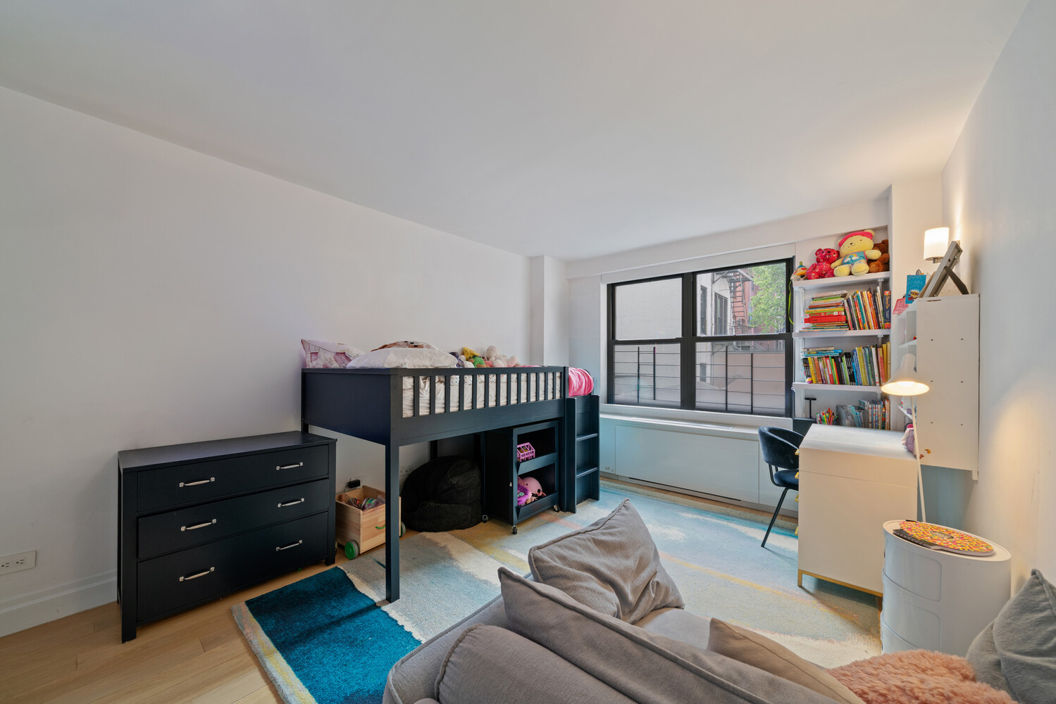 196 East 75th Street, Unit 3F Manhattan, NY 10021 - Photo 5 of 11